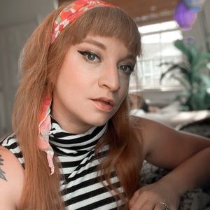 Meet your Posher, Marissa